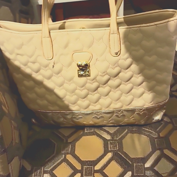 Betsey Johnson Handbags - Betsey Johnson purse (used)
